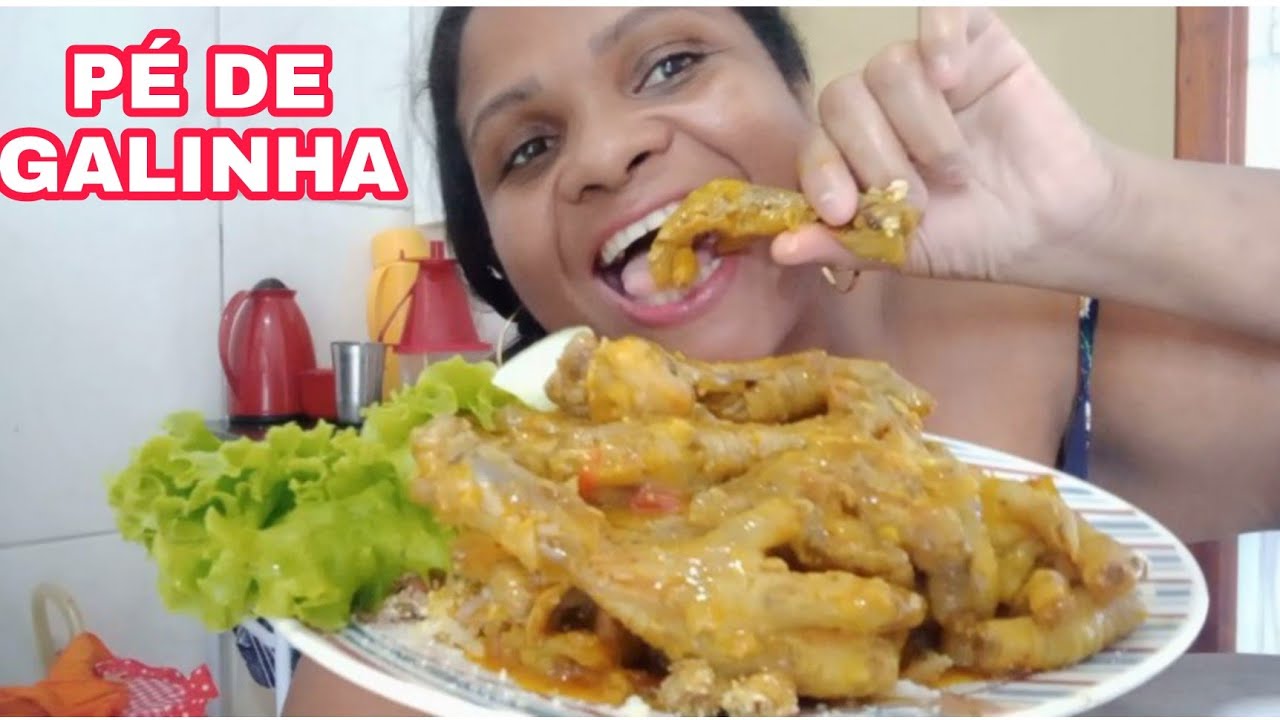 COMENDO DE MÃO PÉ DE GALINHA COZIDA FEIJÃO ARROZ PIMENTA | MUKBANG