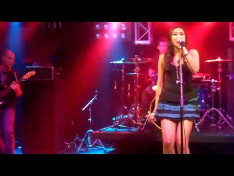 Laura Sweeney "Cochise" (Audioslave cover) Live