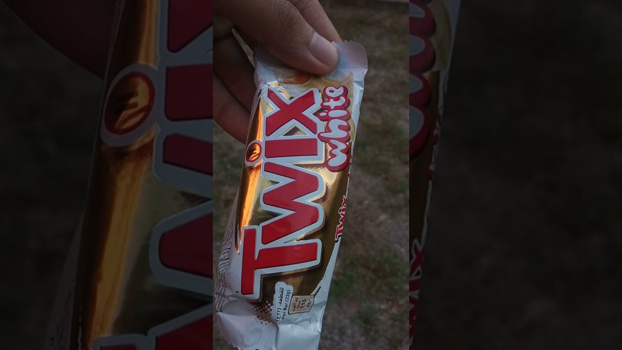 TWIX WHITE CHOCOLATE CARAMEL DESSERT SHORTS