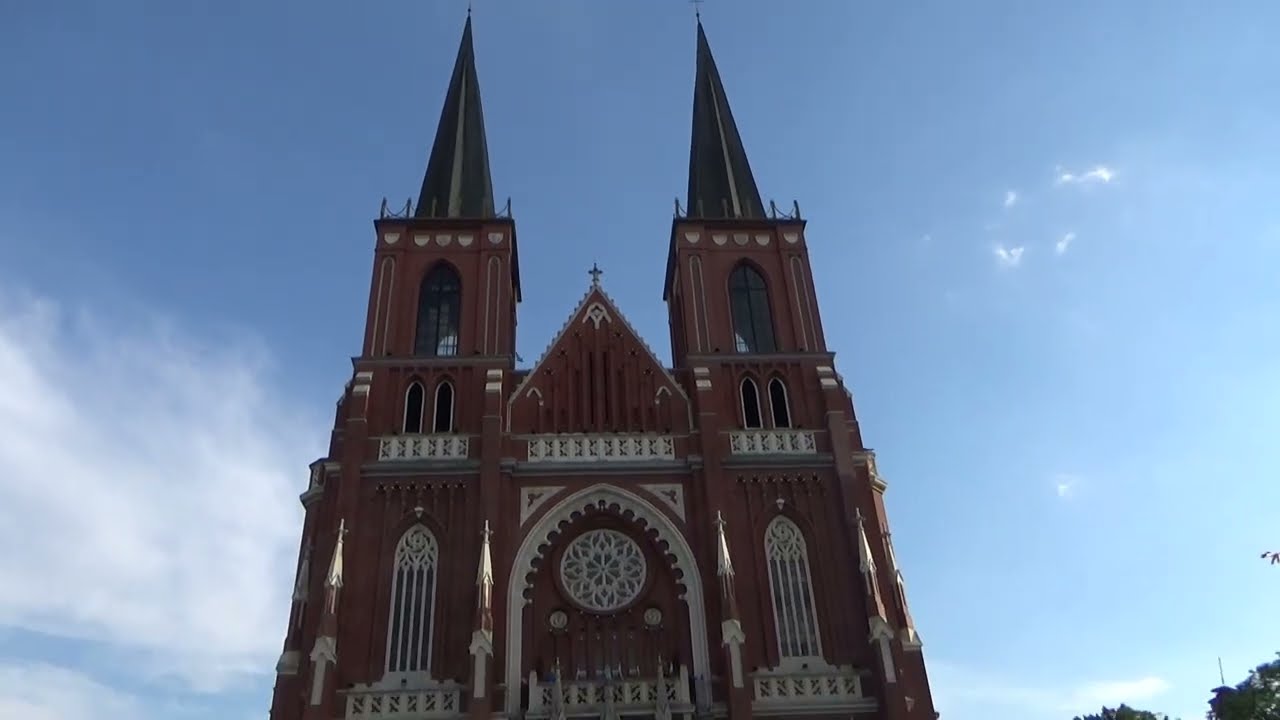 Bogurodzica na placu przed Archikatedrą Częstochowską