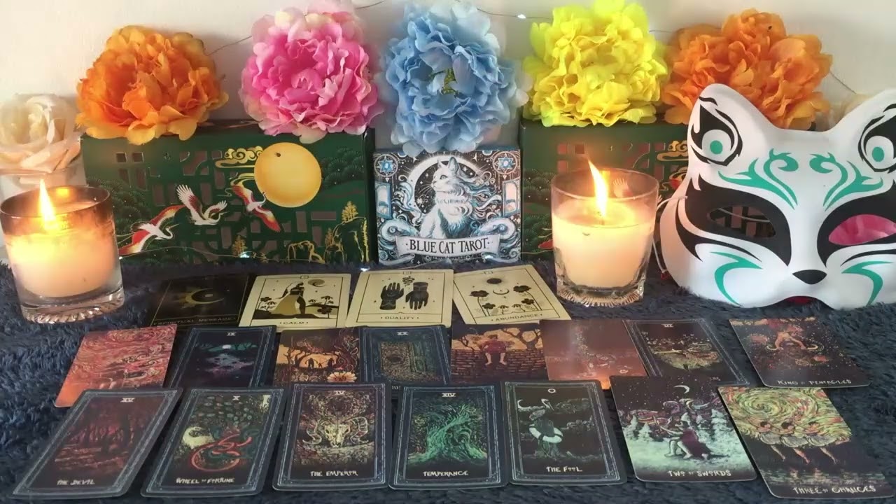 КОЗЕРОГ КТО-ТО ДУМАЕТ О ТЕБЕ ДНЕМ И НОЧЬЮ... КОЗЕРОГ ЛЮБИТ ГАДАТЬ НА КАРТЕ ТАРО