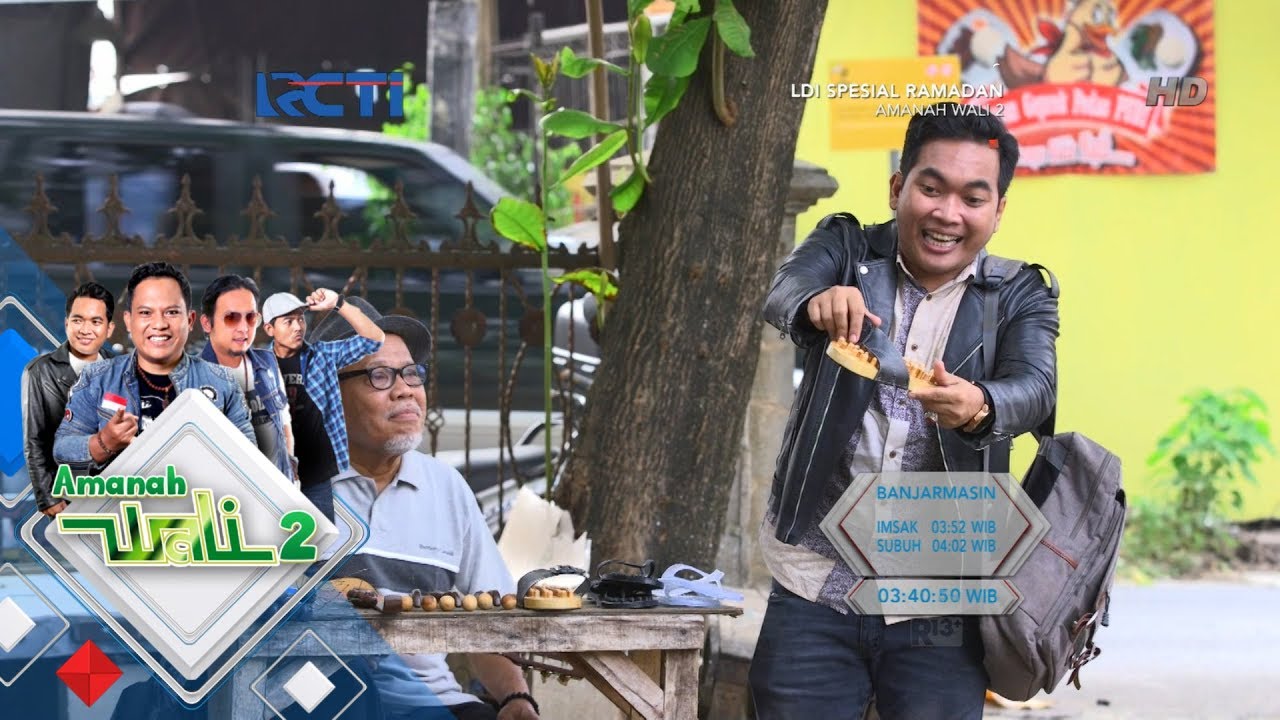 AMANAH WALI 2 - Tomi Membantu Jualan Pedagang Sendal [10 JUNI 2018]