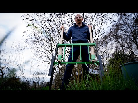 Video: Bodenbearbeitung von Hand - Die Technik des doppelten Grabens