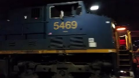[CSX]5469 ES40DC Leads Q438-26 With 2nd Gen K5HL In Fayetteville NC With Pretty Long Train