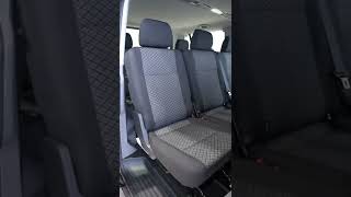 Посадка на третий ряд сидений в Volkswagen Caravelle