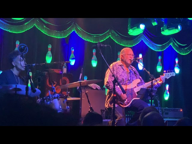 Obejrzyj George Porter Jr. and Soulive - "He Bite Me (The Dragon) w YouTube Obejrzyj George Porter Jr. and Soulive - "He Bite Me (The Dragon) w YouTube