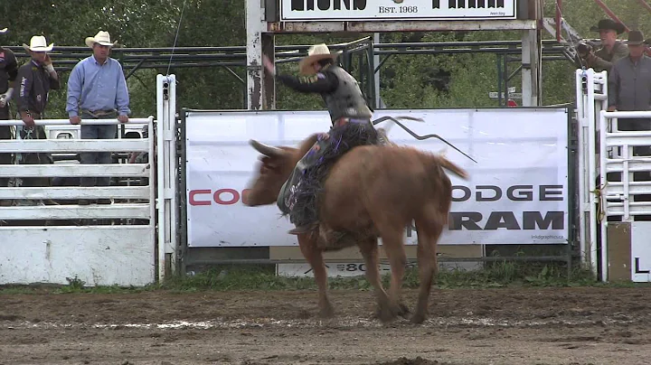 Wesley Silcox rides Super Too for 81.5