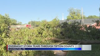 Strong winds tear through Covington town square