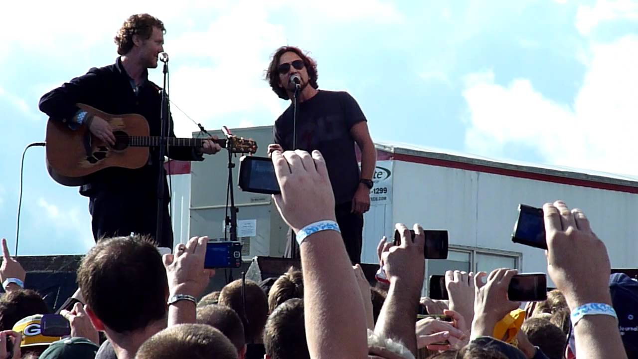 Falling Slowly Glen Hansard and Eddie Vedder Pearl Jam 20 9/4