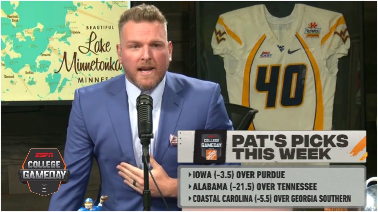 Pat McAfee compares Wisconsin to Michigan on College GameDay
