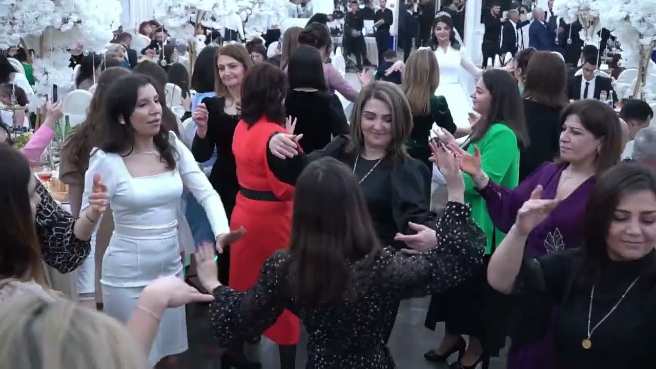 Azerbaycan toyu - Gozel ifalar. oynaq mahnilar.