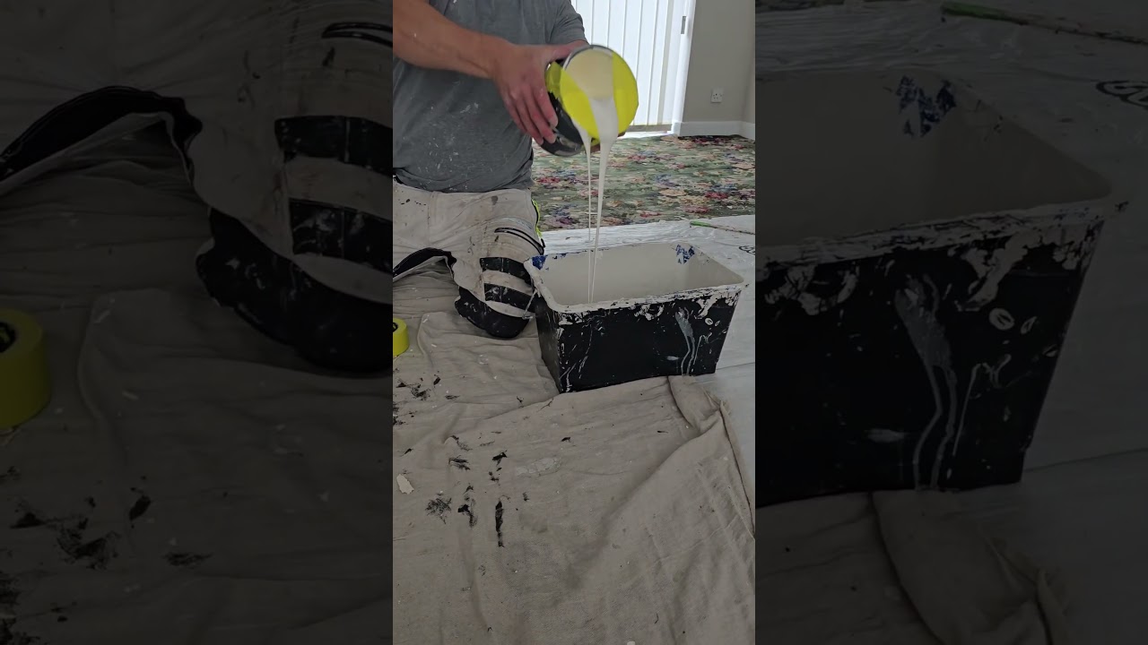 A quick decorating tip for pouring paint without making a mess