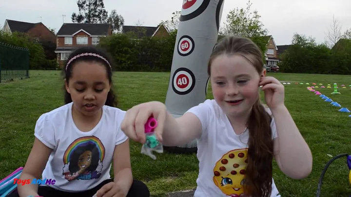 Zoingo Boingo! Shopkins Toy Challenge Race - Shopkins Toy Hunt - Giant Surprise Egg Opening