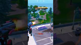 I eliminate them before they fall 😂 #fortnite #bestaimbotsettings #bestconsoleplayer #bestaim