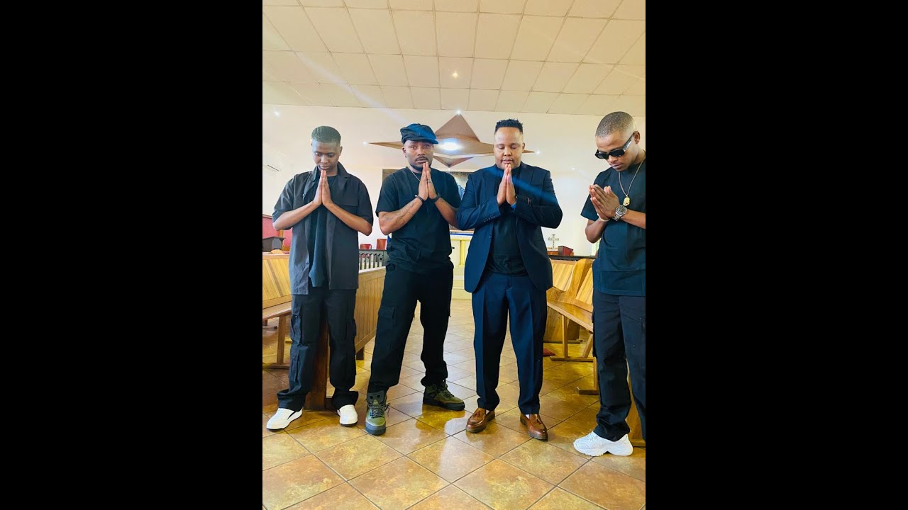 Watch Jury Records X Kabza De Small X Little Moore X FireMlilo X Julluca - Umdali (Official Music Video) on YouTube Watch Jury Records X Kabza De Small X Little Moore X FireMlilo X Julluca - Umdali (Official Music Video) on YouTube