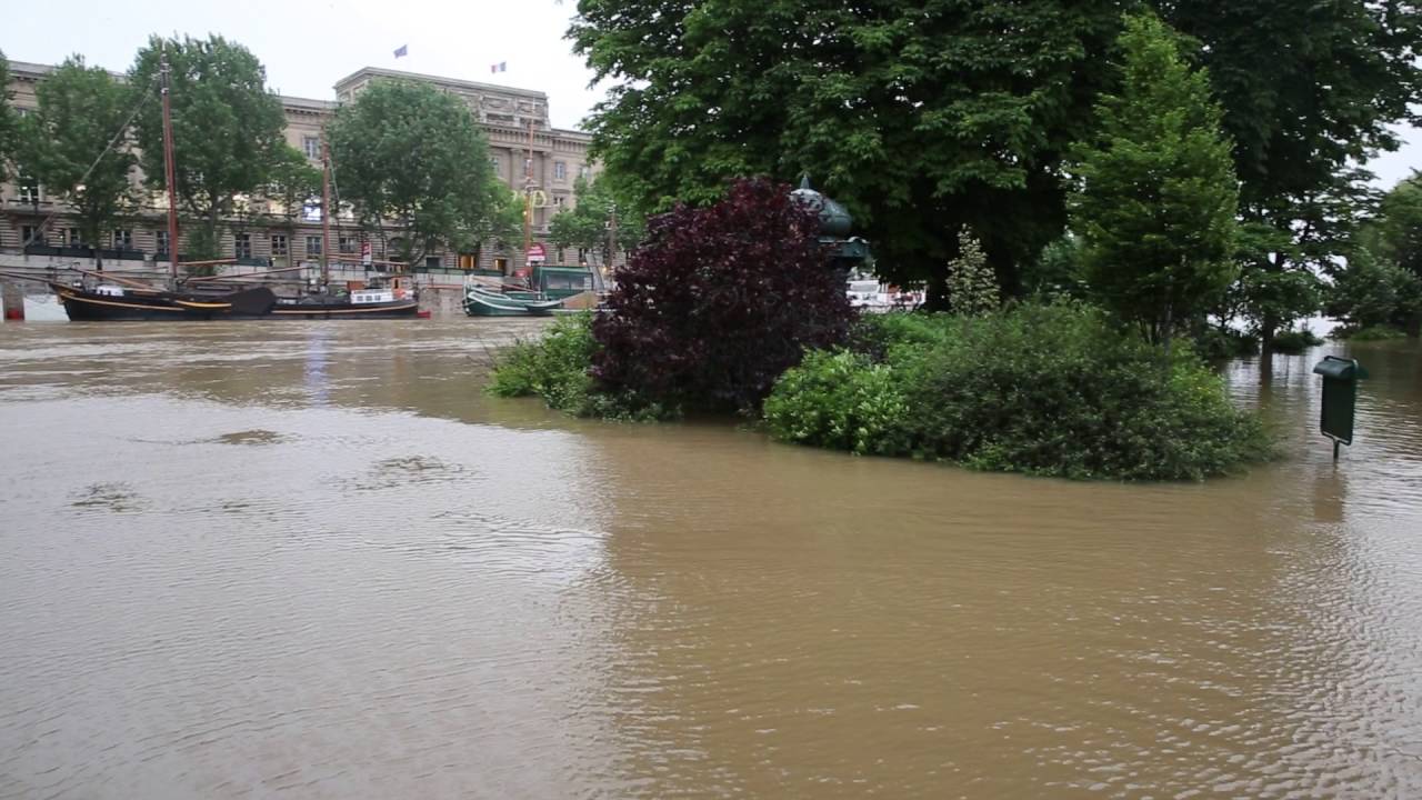 Paris, France - Seine river flood /потоп в париже / Crue de la Seine à Paris