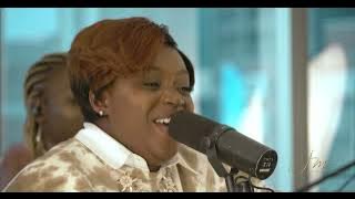 Janet Manyowa - Ndiye (Live)