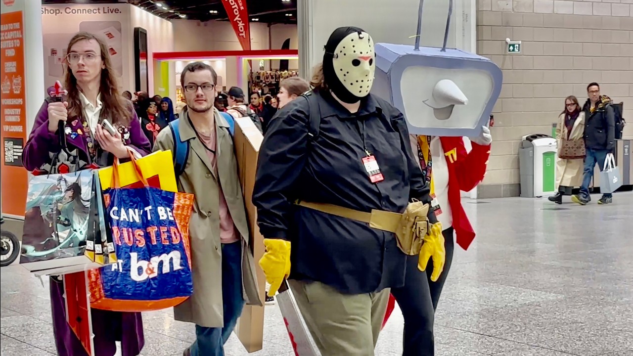 [4K] MCM Comic Con London 2025 | A day with Cosplays, Gaming  & Anime.