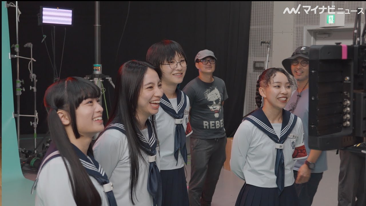 新しい学校のリーダーズ、CM撮影で和気あいあい 取り終えた映像を見て爆笑　「Galaxy Z Flip5」新CMメイキング映像