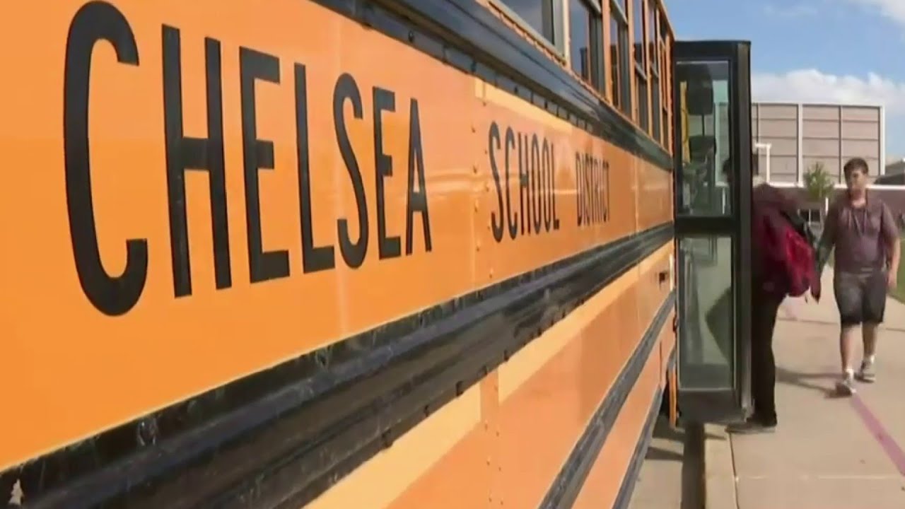 Chelsea High School replaces Homecoming Queen with gender-neutral award