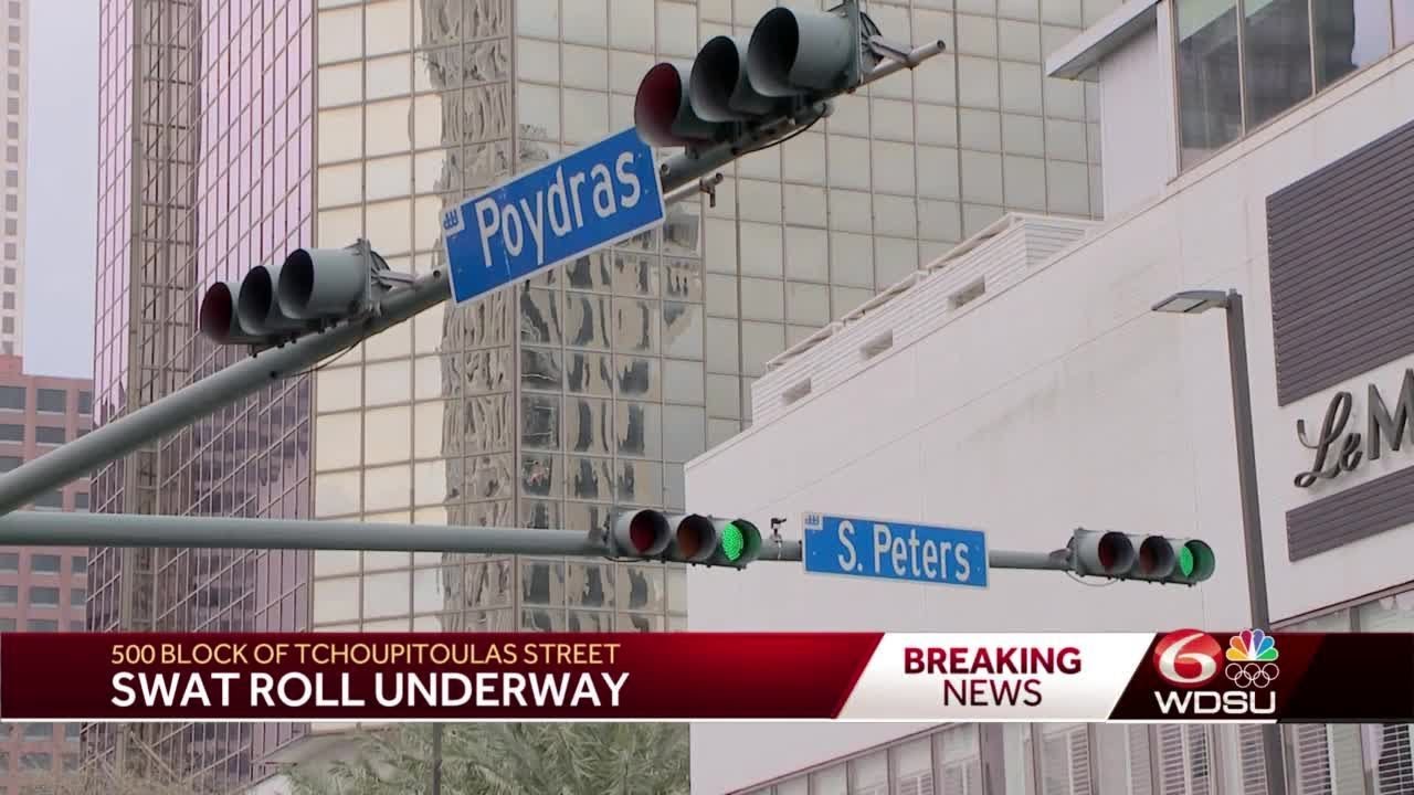 SWAT roll underway at Old No. 77 Hotel in CBD - YouTube
