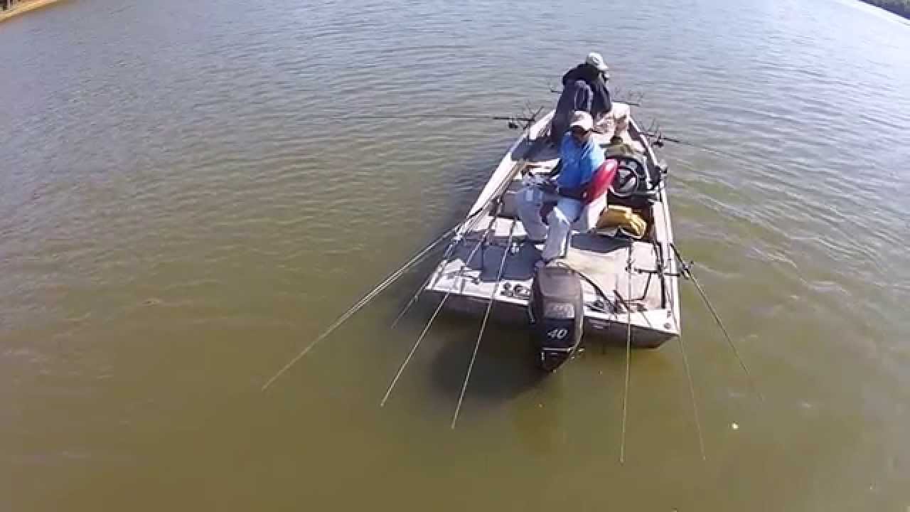 Crappie Long line trolling - YouTube