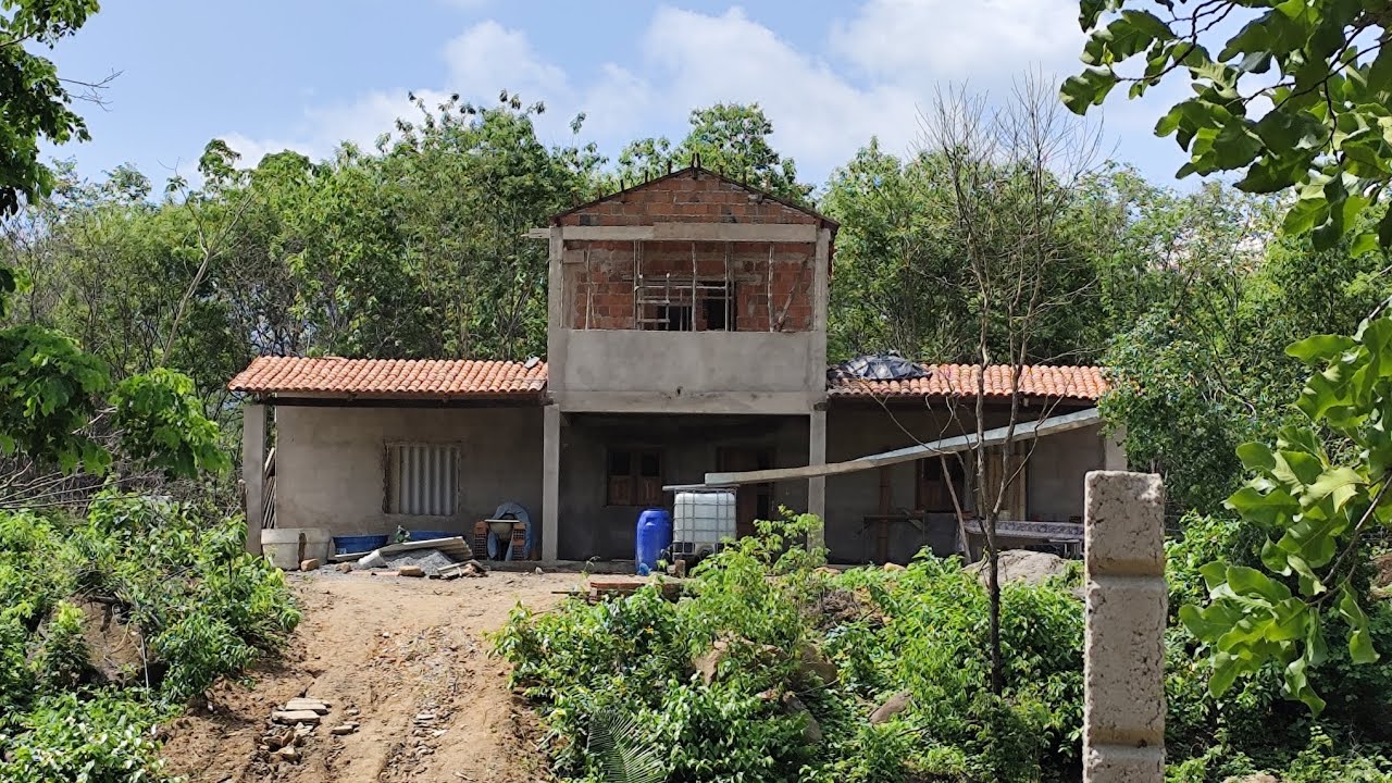 Chácara do zero - conclusão das paredes e telhado.