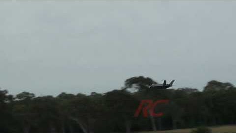 Lanxiang F-35 Lightning II 70mm EDF Jet with thrust vectoring, retracts and bombs