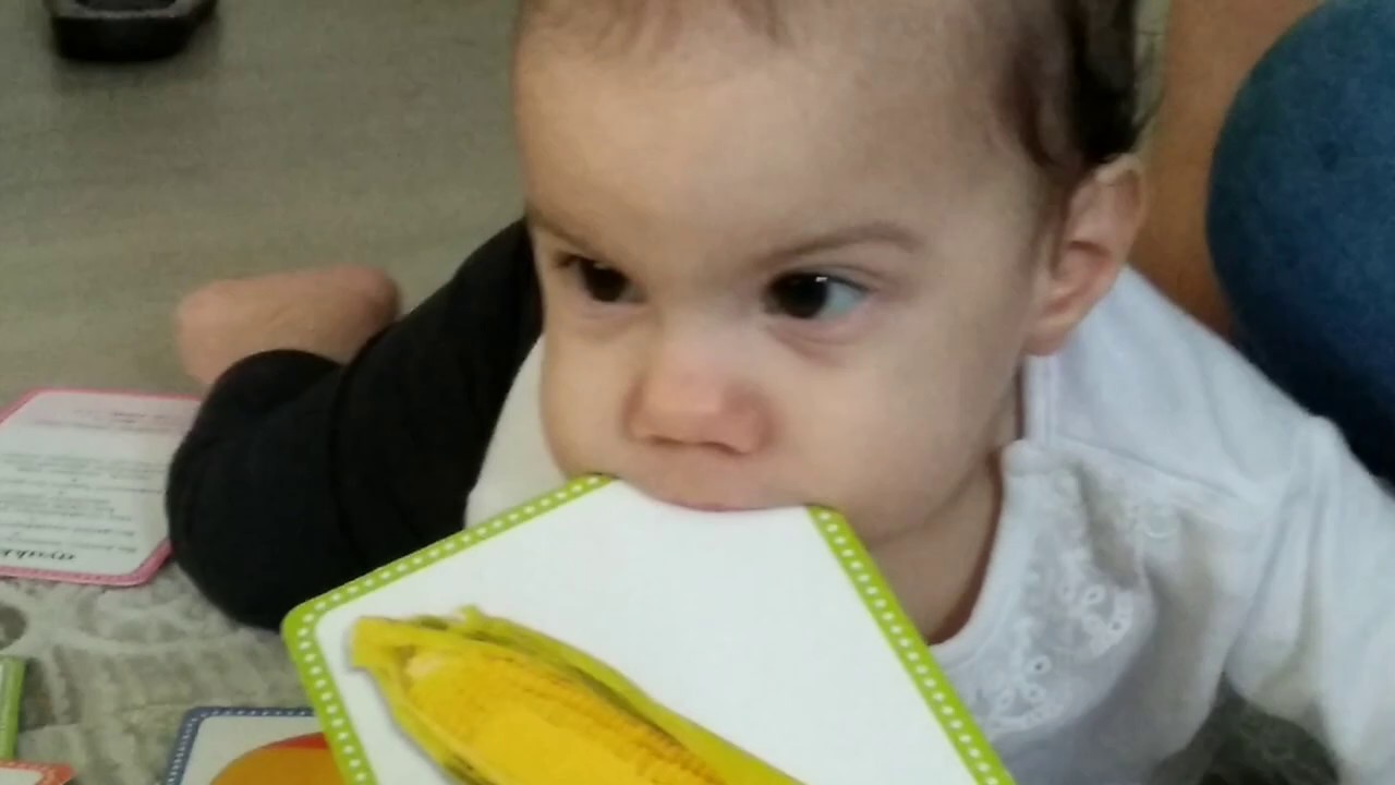 Defne bebek dokun hisset kartları bebek oyuncakları YouTube