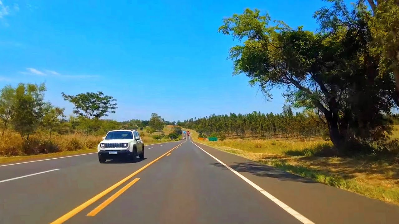 Rodovia Assis Chateaubriand entre Pirapozinho e Tarabai • SP