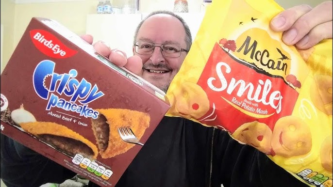 We tried Greggs 'magic bag' that gives you a mystery selection of food for  just £2.95 - Stoke-on-Trent Live