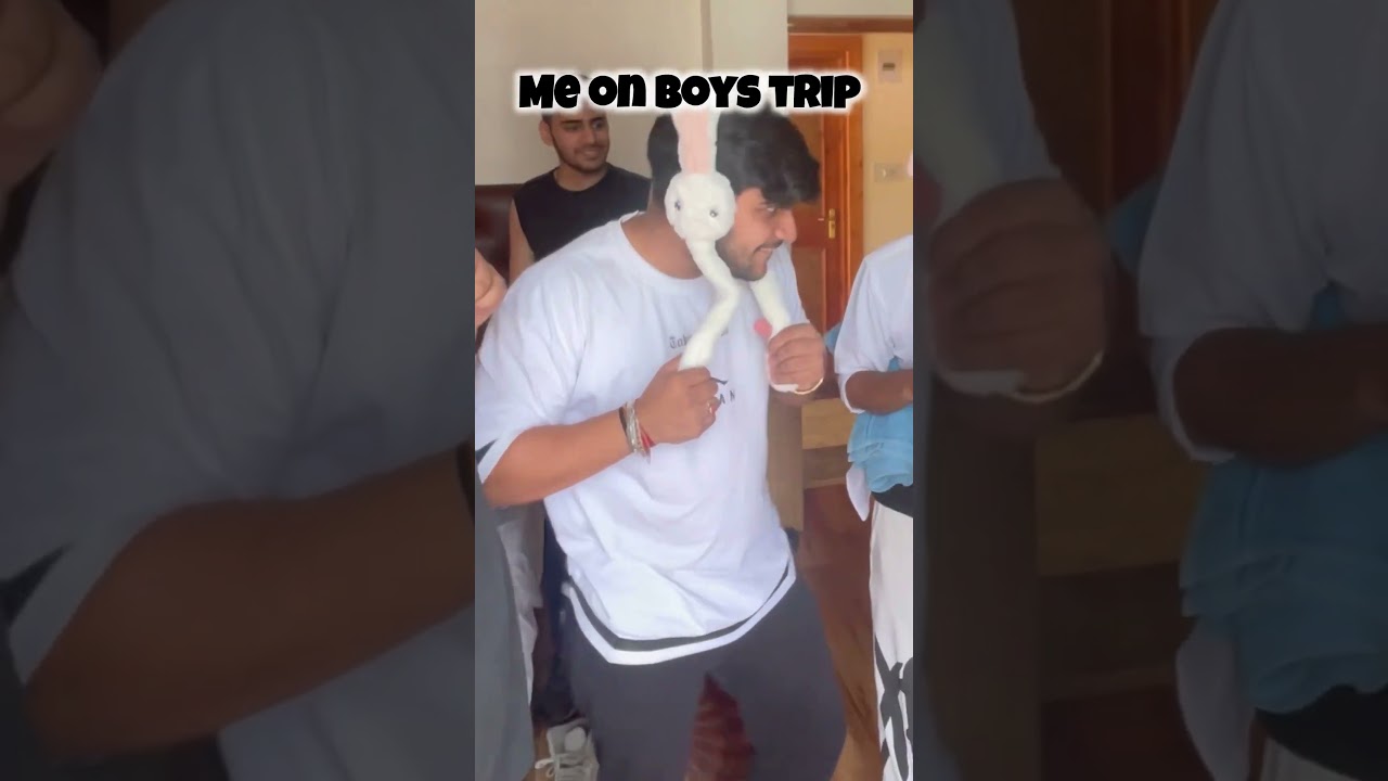 Boys trip toh masti bhara hota hai bus 