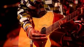 Video thumbnail of "Boubacar Traore - Mondeou (Mali Denhou) MED'12"