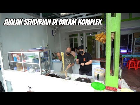 Ayam Gedebug