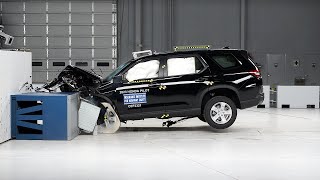 2023 Honda Pilot updated moderate overlap IIHS crash test
