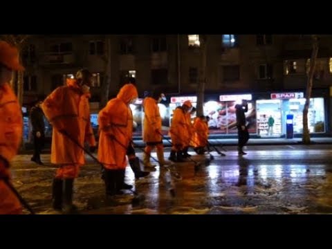 კორონავირუსის პრევენციის მიზნით, დედაქალაქის ქუჩების სადეზინფექციო საშუალებებით დამუშავება გრძელდება