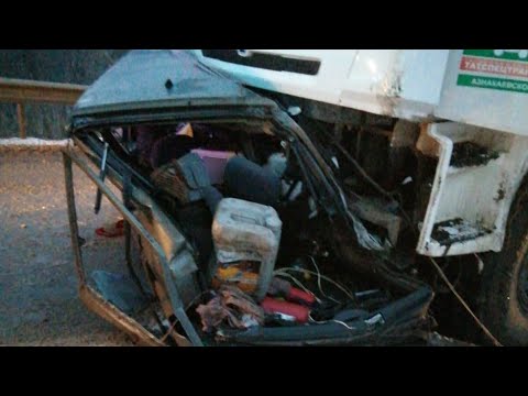 Едет парень на камазе