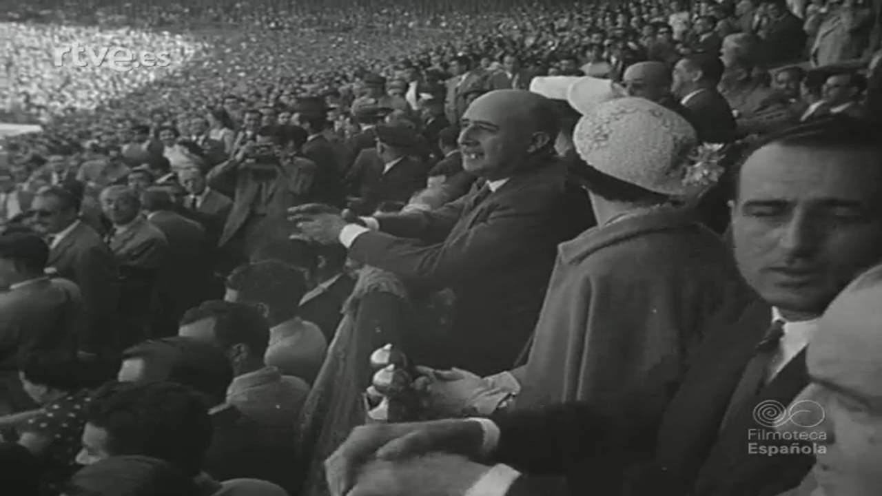 Barcelona 4 - Valencia 2 - Copa del Generalísimo 1952 - Archivo Nodo