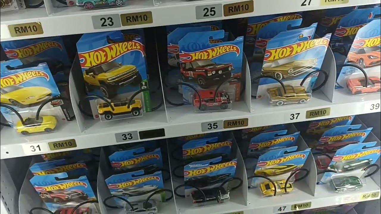 Diecast peg hunting at Hot Wheels vending machine and I bought another