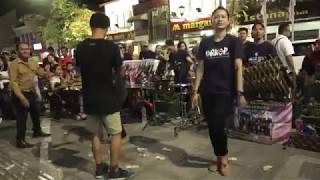 PREI KANAN KIRI / PENGAMEN  RAJAWALI  MALIOBORO YOGYAKARTA