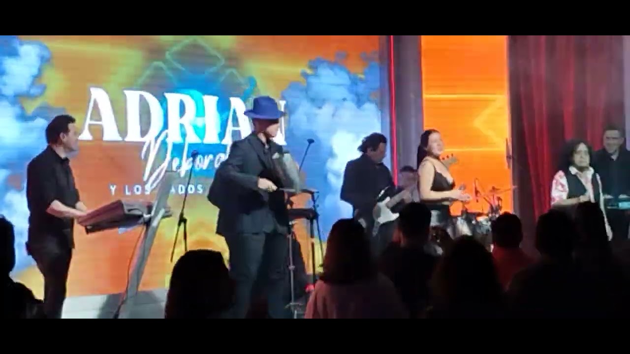 Adrian Debora y Los Dados Negros Enyoy Santiago.