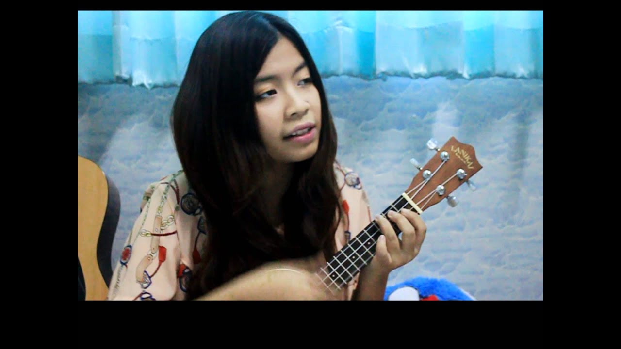 "Bleeding Love" Leona Lewis Ukulele Cover By LaDyAaAah