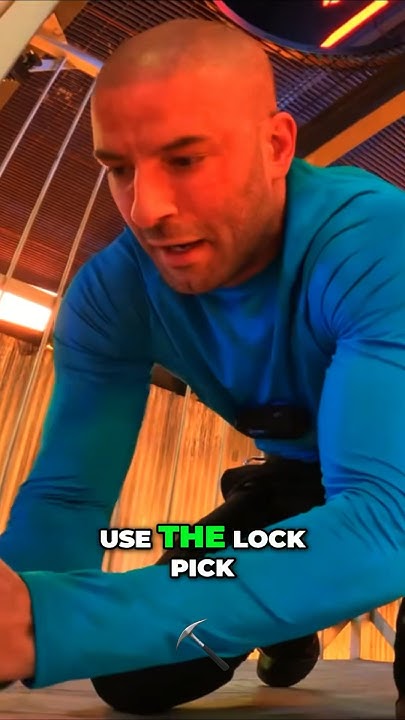 run-in-10-minutes-otherwise-the-room-filled-with-money-will-explode