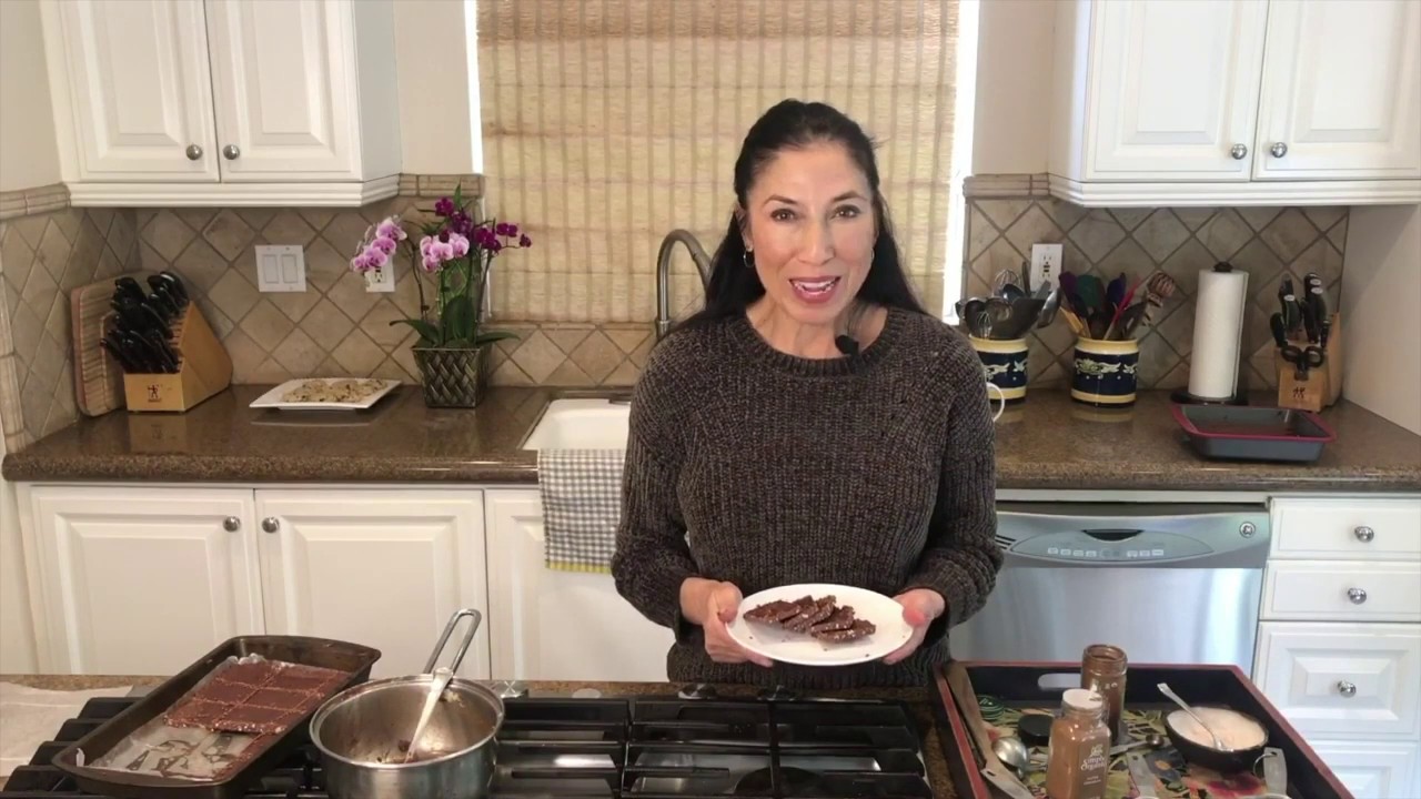 How to Make Keto Chocolate Fat Bomb Bark 