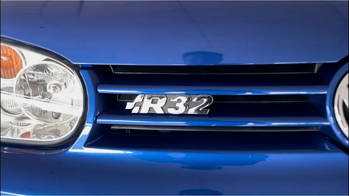 LOW MILE DEEP BLUE PEARL R32 *RARE*