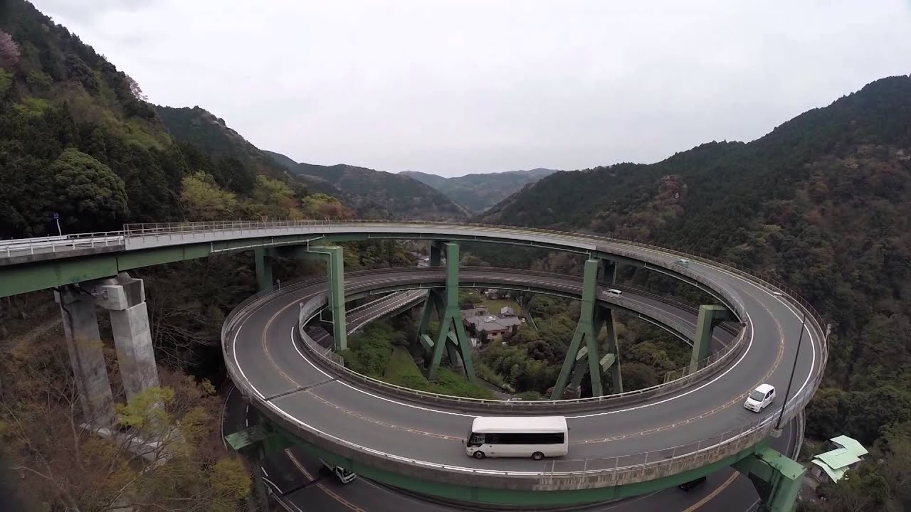 15 04 10 天城峠 河津ループ橋 Dji550 空撮 Youtube