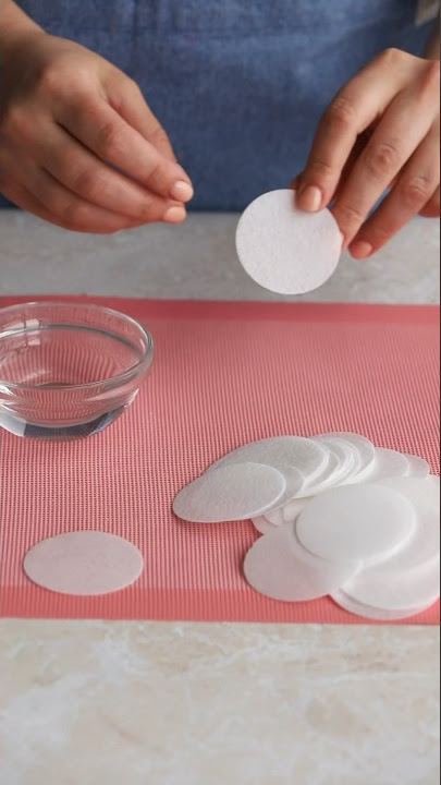 A small tutorial about wafer paper decor 💕 #waferpaper #weddingcake #cakedecorating #stylishcake