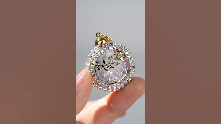 UV Resin Commemorative Pendant #heyclear #resinart #uvresinart