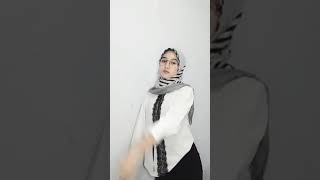 TikTok Goyang Hijab Hot Jilbab Gunung Gede