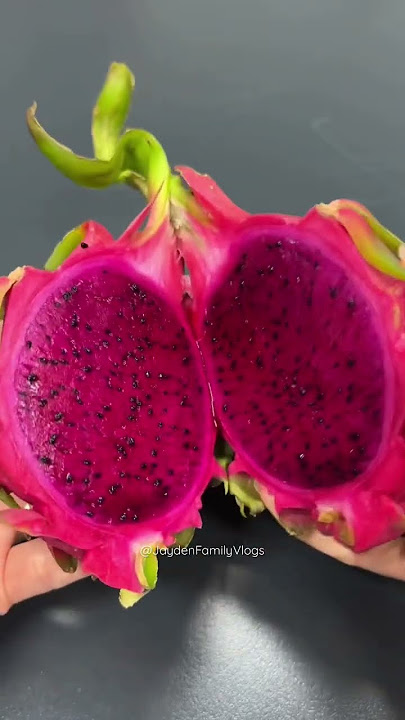 How to cut Red DRAGON Fruit 🍉🤩 #shorts #satisfying #fruitcutting #youtubeshorts